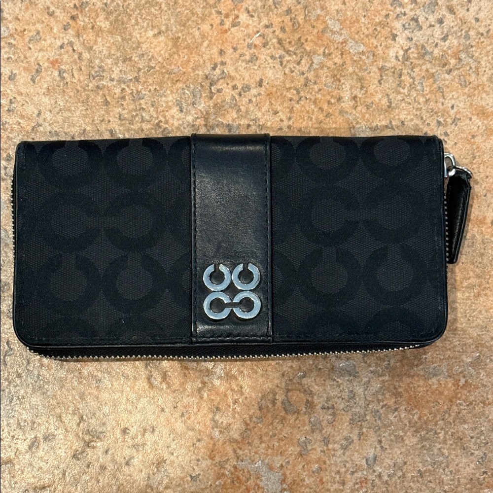 COACH Julia Op Art Signature Black Wallet